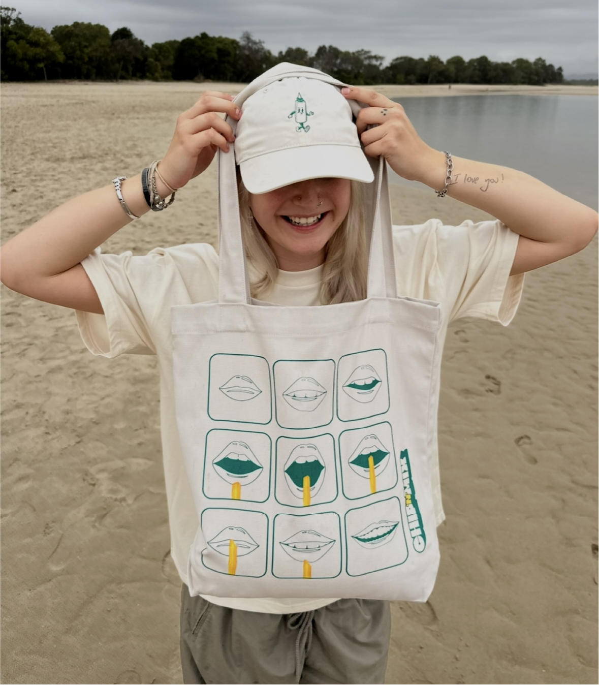 Chipper Tote Bag in Bone